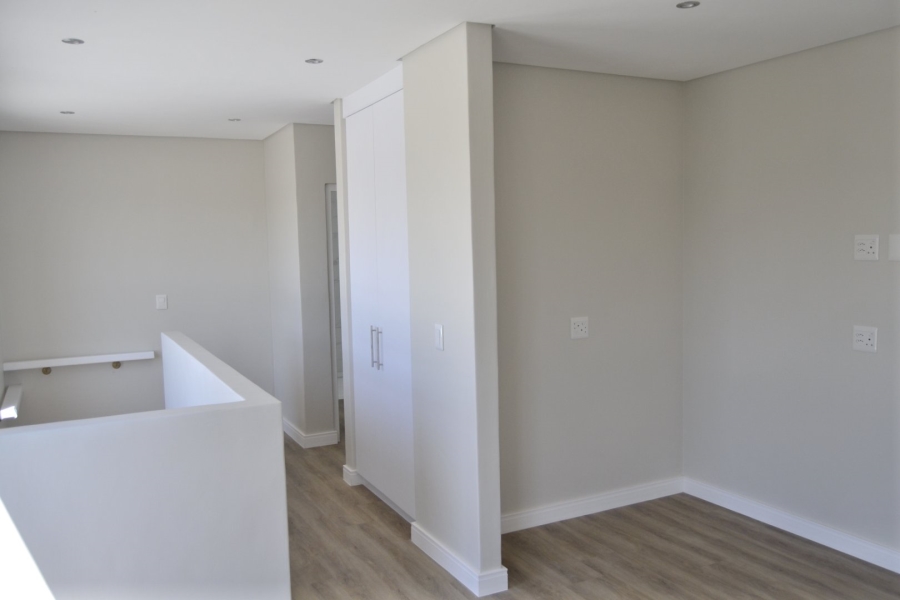 4 Bedroom Property for Sale in Croydon Gardens Estate Western Cape
